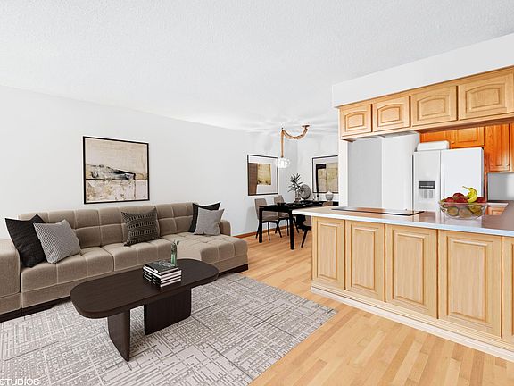 2nd image of 480 N McClurg Ct APT 608