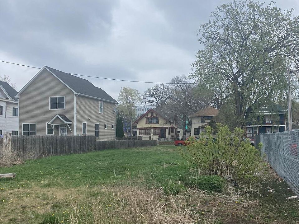 1st image of 1823 Dupont Ave N
