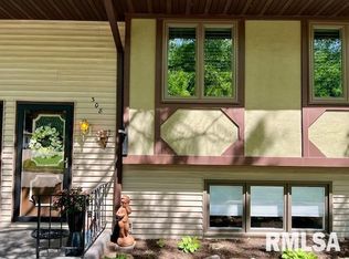 308 22nd Ave, Camanche, IA 52730