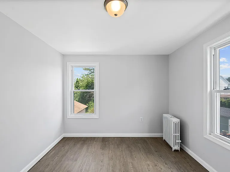 509 Miller St — Photo 14