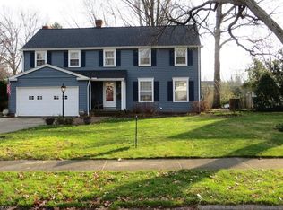 31315 Carlton Dr, Bay Village, OH