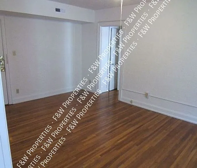1544 E Broad St #205 — Photo 19