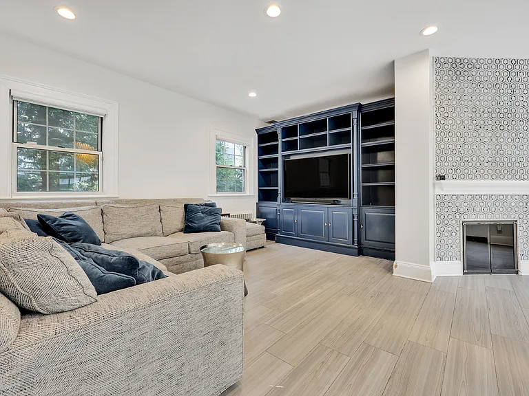 105 Everit Ave — Photo 14
