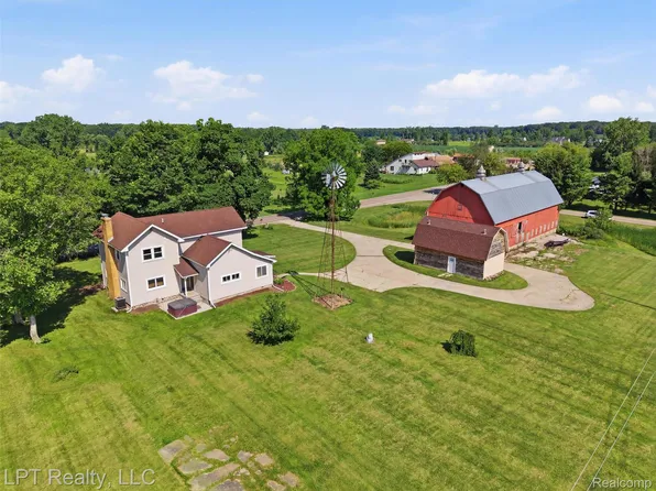600 Fowlerville Rd, Fowlerville, MI 48836
