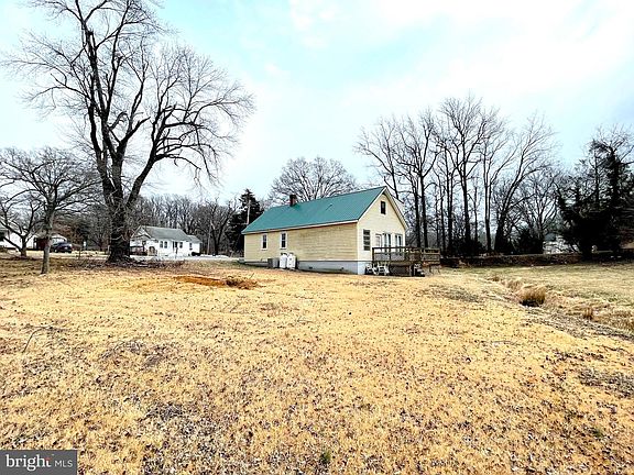 3rd image of 4555 Bicknell Rd