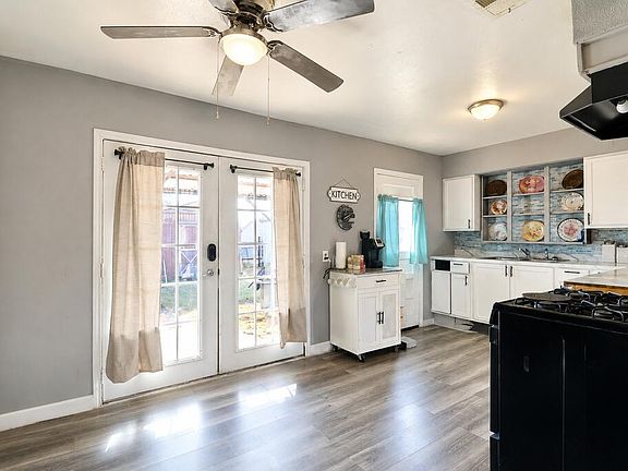 5th image of 1202 Crescent Dr