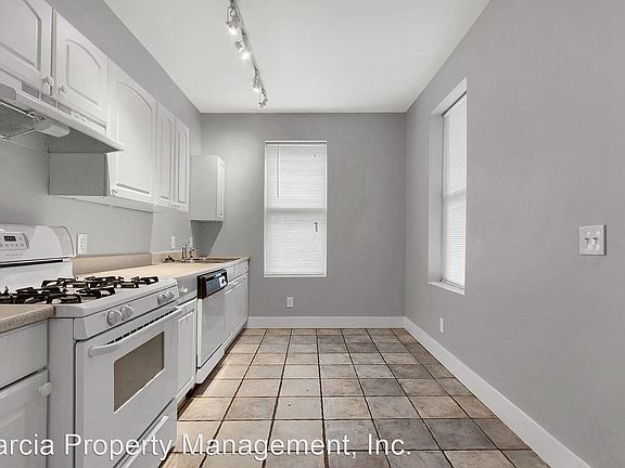 5th image of 2917 Wisconsin Ave #A