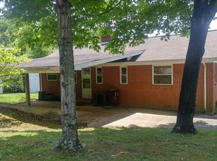 103 E Pawley Ln, Oak Ridge, TN 37830