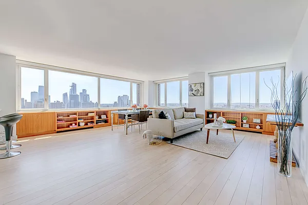 Rented by Lin Pan Realty Group LLC | media 39