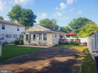 1041 5th Ave, Croydon, PA 19021