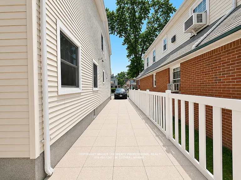 Private Driveway & Side Entrance
