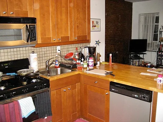 Rented by Bank Neary | media 85