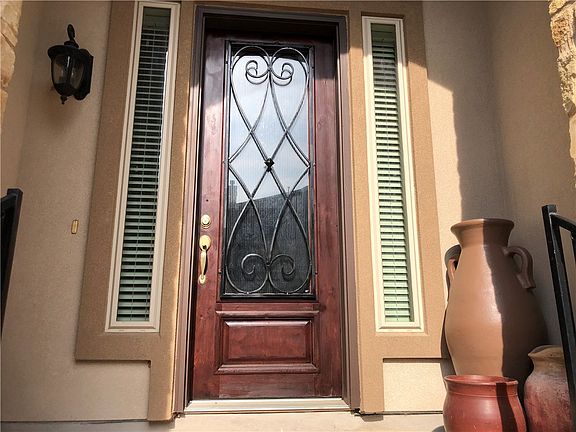 3rd image of 111 Roberto Dr #8B