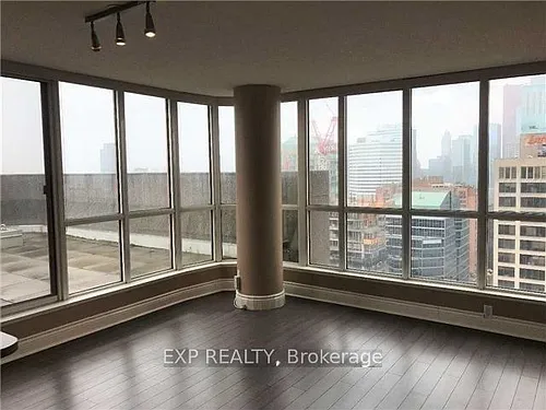736 Bay St #3001 Photo 1