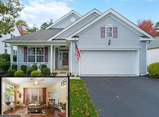 24 Pond View Cir, Barnegat, NJ 08005