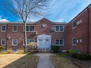 60-25 Marathon Pkwy #2, Little Neck, NY 11362