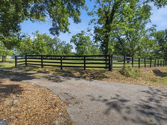 3rd image of 310 Gaithers Rd