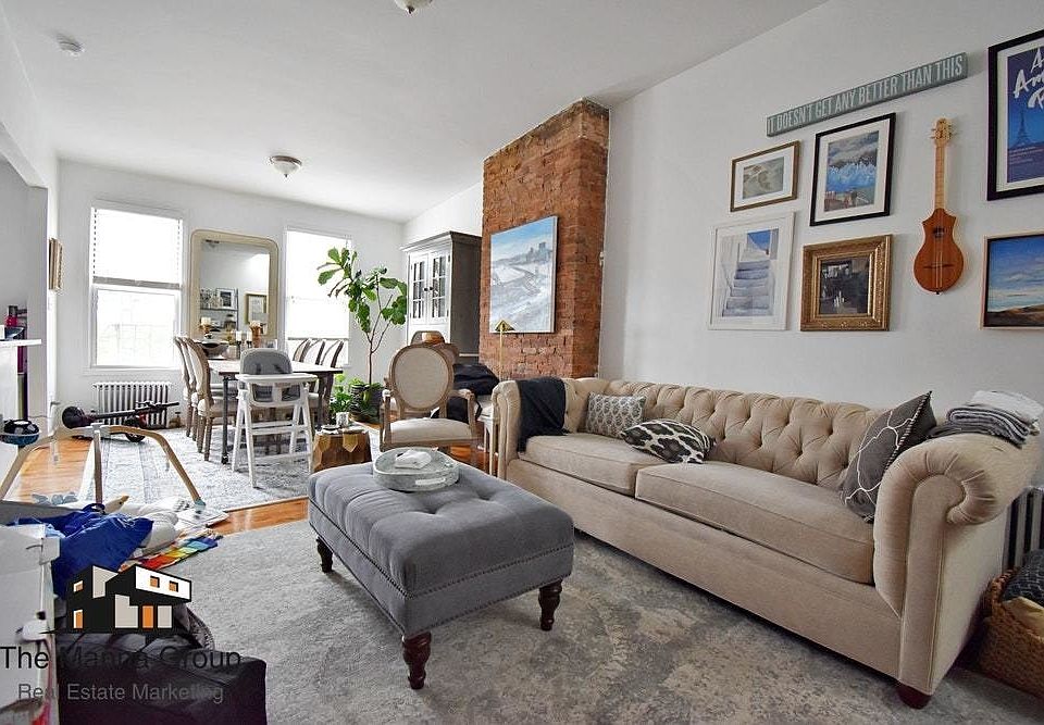 1st image of 136 Bedford Ave APT 4