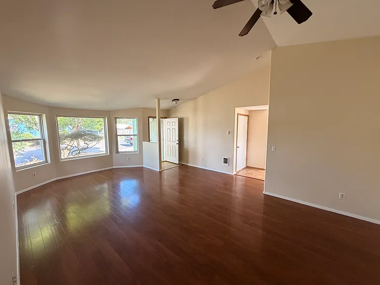 1601 NW 6th Ave — Photo 12