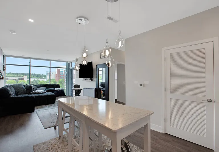 145 Riverhaven Dr — Photo 3
