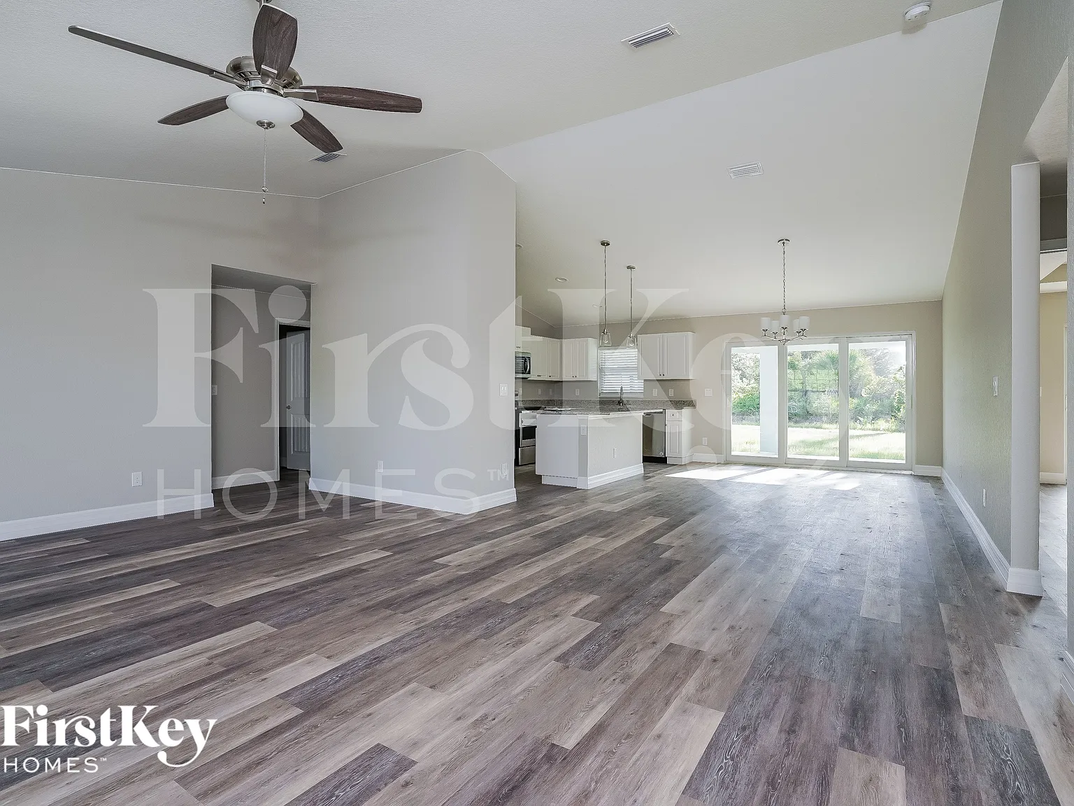 3 bed, 2.0 bath, 1648 sqft, $1,610 — Photo 3