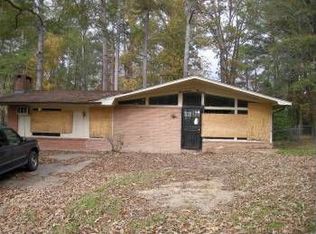 1790 Wood Glen Dr, Jackson, MS 39204