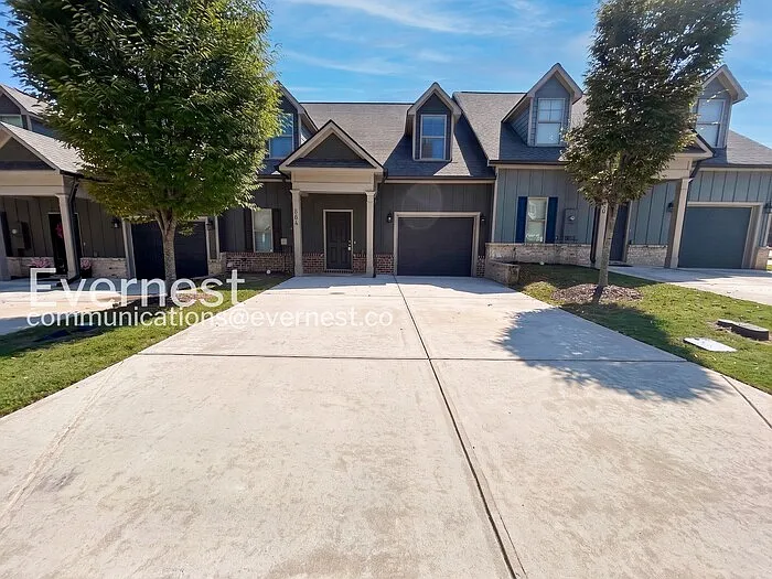 3870 Valley View Ct