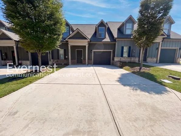 3870 Valley View Ct, Gainesville, GA 30501
