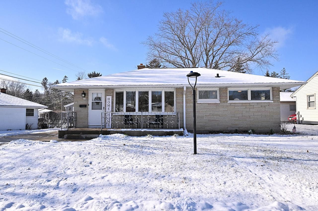 844 Meadowbrook Dr, West Bend, WI 53090 Zillow