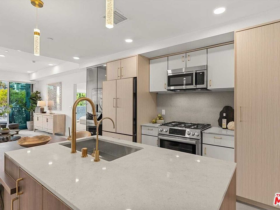 1st image of 1257 N Sweetzer Ave #202