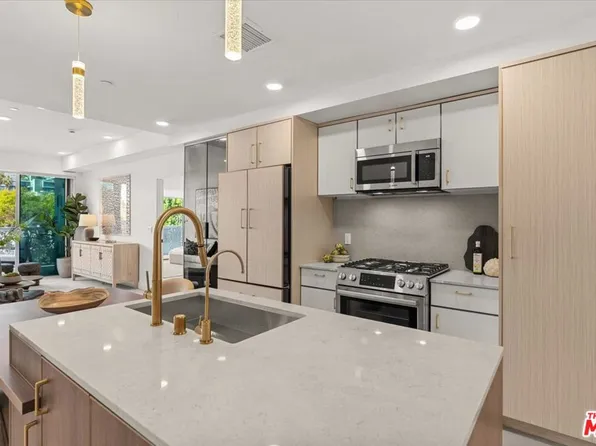 1257 N Sweetzer Ave #202, West Hollywood, CA 90069
