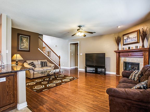 3rd image of 205 Green Acres Dr