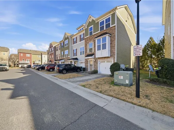 4311 Salt Marsh Ln, Chesapeake, VA 23324