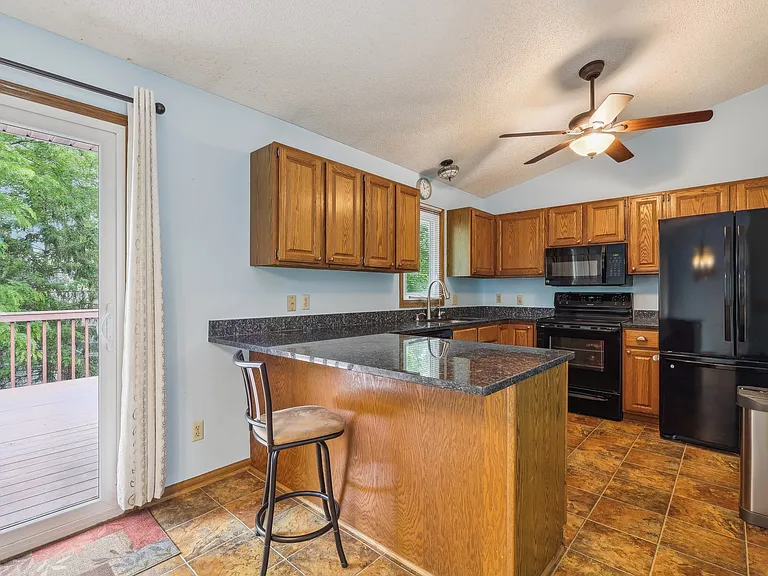 1005 Ticonderoga Trl — Photo 6
