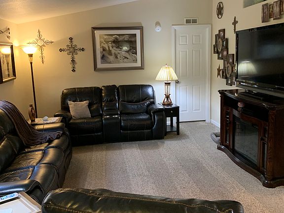5th image of 97101 E Michelle Dr