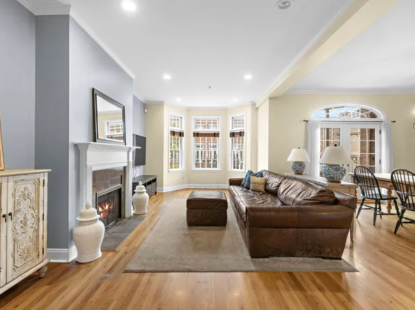 233 Monroe St #3R, Hoboken, NJ 07030