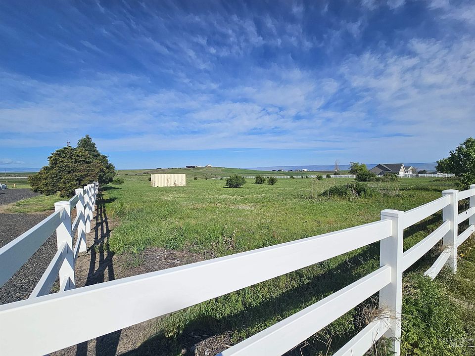 1st image of 35122 Powell Rd