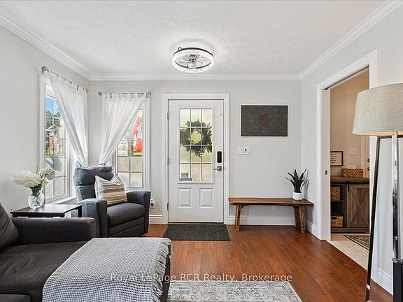 5th image of 1807 8th Ave W