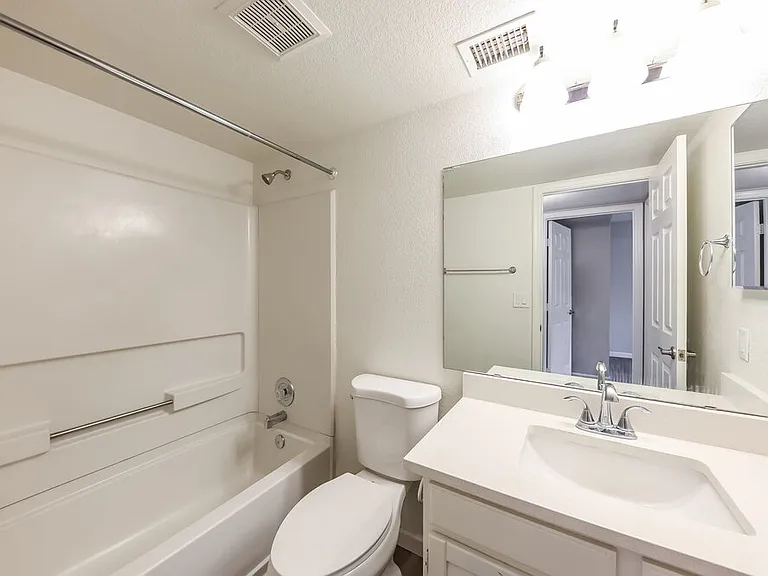 8938 N 64th Ln — Photo 15