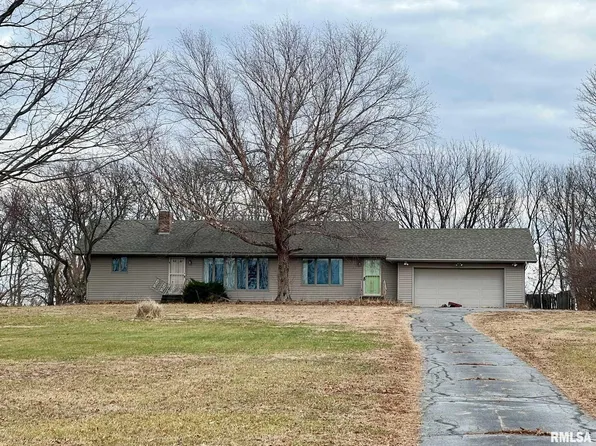 13774 E County Line Rd, Oakford, IL 62673