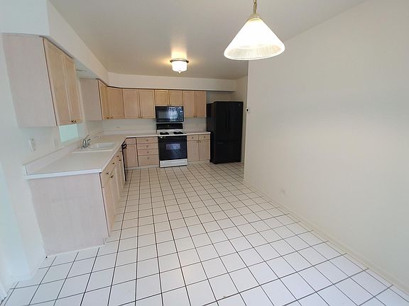 2nd image of 1509 Laurel Oaks Dr