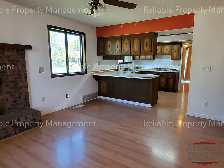 2169 Brentwood Dr — Photo 6