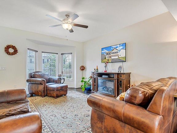 5th image of 8327 Leighburn Dr