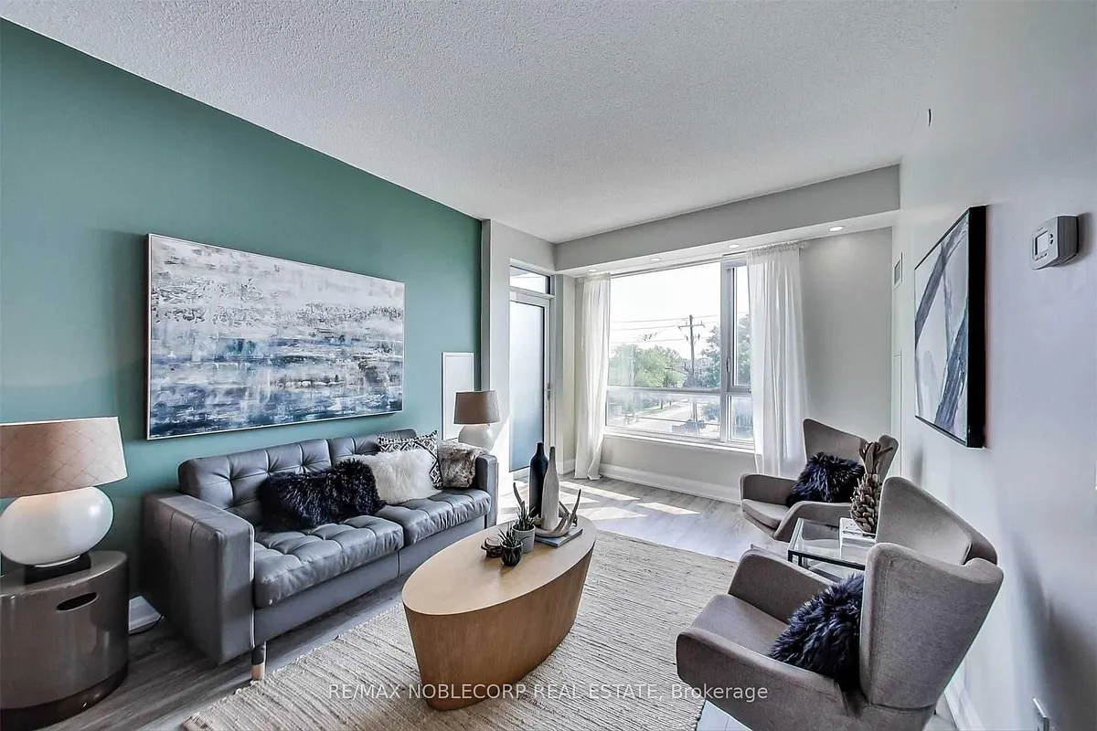 Photo 2 of 25 - 2800 Keele St #304 - Toronto, ON Building Photo - 2800 Keele St #304