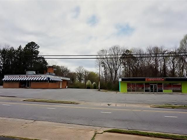 1st image of 1904 N Main Ave