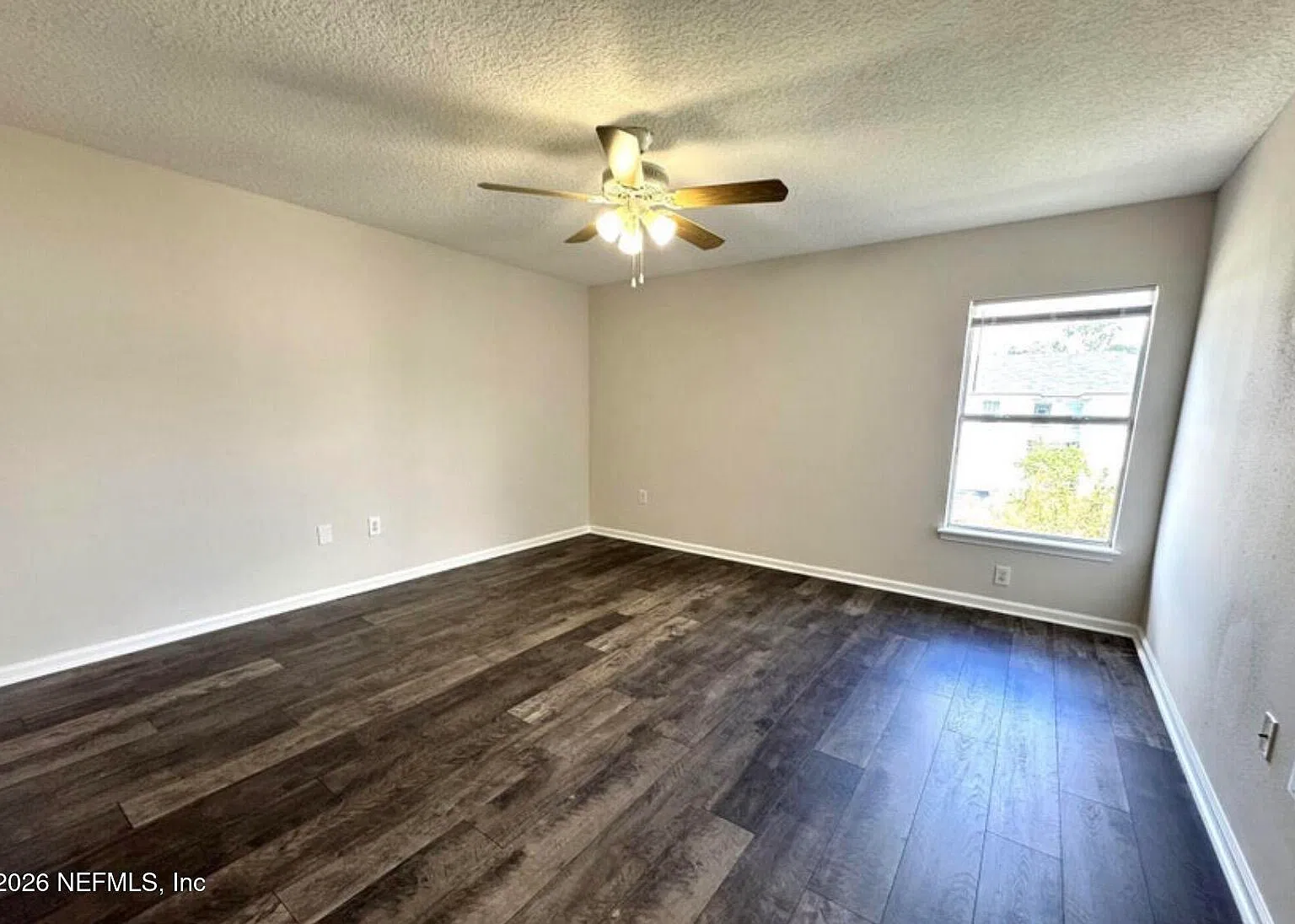 2 bed, 2.5 bath, 1334 sqft, $1,495 — Photo 4