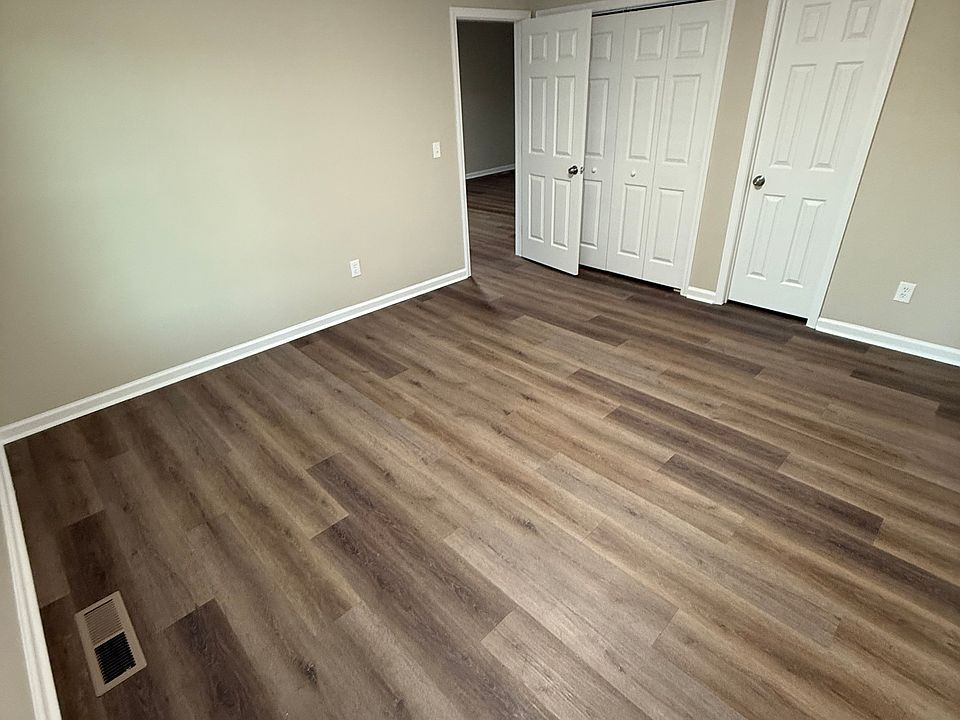 2nd image of 300 Jolly Rd NW