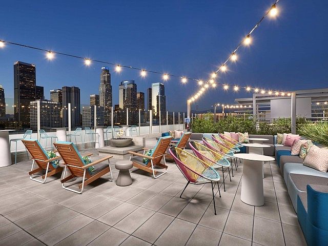 Rooftop Amenity Deck