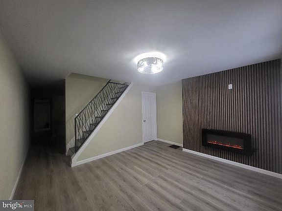 3rd image of 40 E Ashmead St