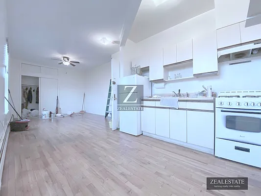 Rented by ZealEstate Group Inc | media 10